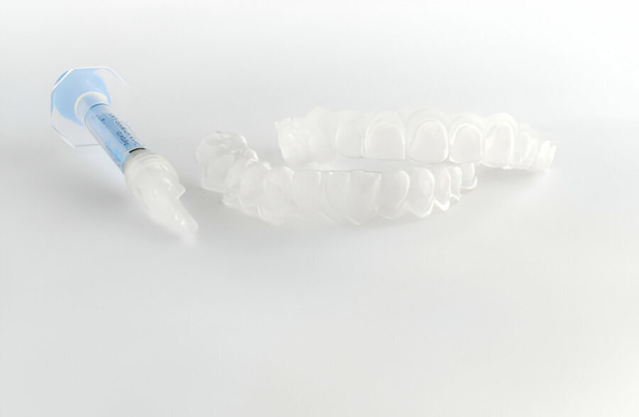 The Science Behind Teeth Whitening Gel: How It Works and Why It's Effective_FI